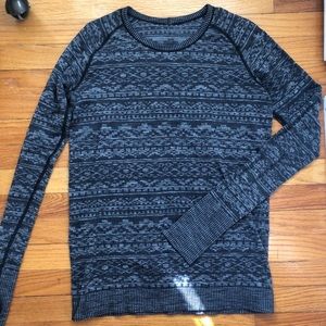 LULULEMON Swiflty tech long sleeve !!